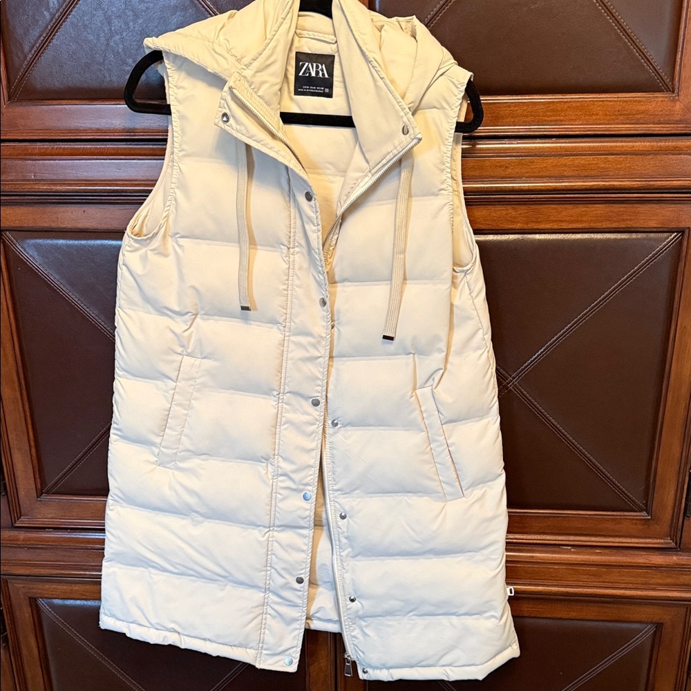 Zara Women's Off-White Quilted Vest